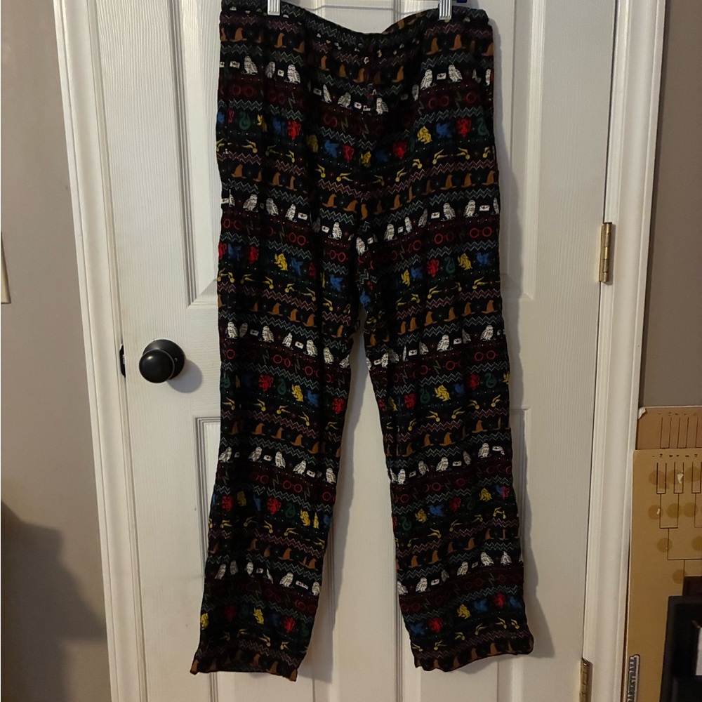 Hanna Andersson Harry Potter Pajama Pants with Hogwarts Pattern - Picture 1 of 4
